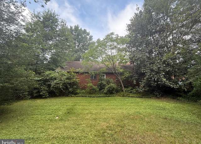 Property at 3019 N Tuckahoe St, Arlington, VA 22213, 3 beds, 1.5 baths