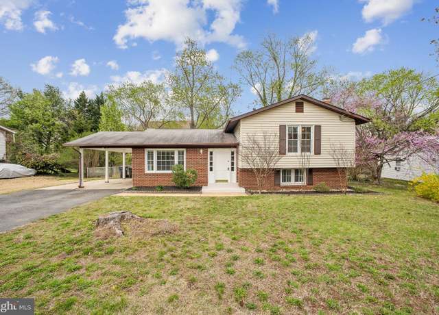 Property at 5911 Chevell Ct, Alexandria, VA 22310, 5 beds, 3 baths