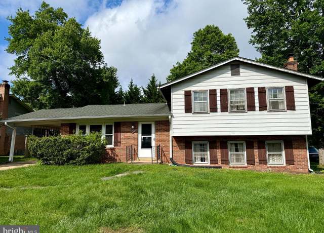 Property at 900 Carole Ct SE, Vienna, VA 22180, 4 beds, 2.5 baths