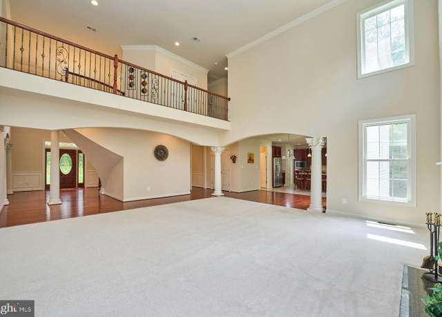 Property at 1130 Riva Ridge Dr, Great Falls, VA 22066, 5 beds, 4.5 baths