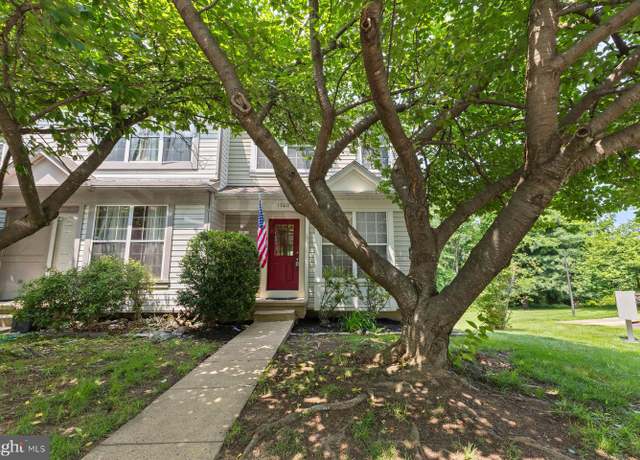 Property at 1760 Rochelle Ct, Woodbridge, VA 22192, 3 beds, 3.5 baths