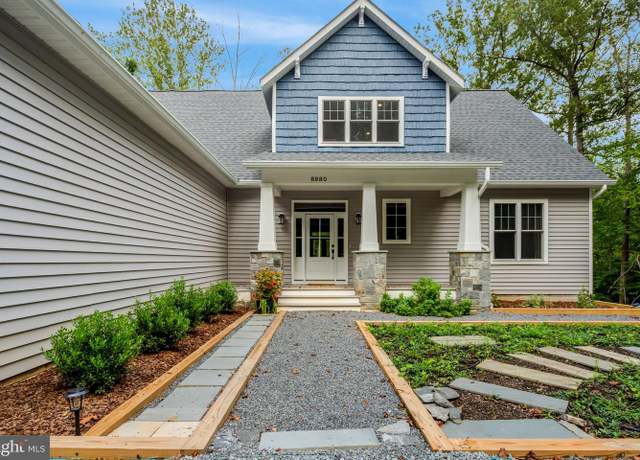 Property at 8880 Evelyn Dr, Manassas, VA 20112, 4 beds, 2.5 baths