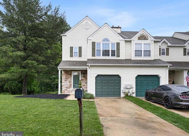Property at 998 Glackens Ln, Wilmington, DE 19808, 3 beds, 2.5 baths