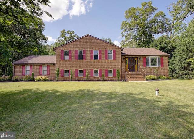 Property at 1398 Hurlock Ln, Pasadena, MD 21122, 3 beds, 2.5 baths