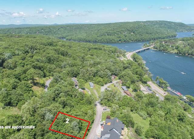 Property at 2 Overlook Ridge Dr, Oakland, MD 21550