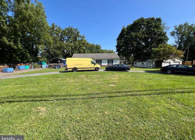 Property at 13711 Notley Rd, Silver Spring, MD 20904, 3 beds, 2 baths