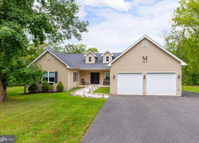 Property at 1098 Lexington Dr, Deptford, NJ 08096, 4 beds, 3.5 baths