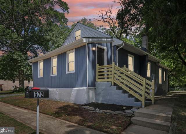 Property at 572 Ridge Ave, Hamilton, NJ 08610, 4 beds, 1 bath