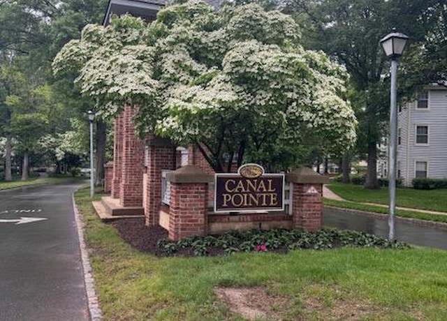 Property at 304 Trinity Ct #11, Princeton, NJ 08540, 2 beds, 1 bath