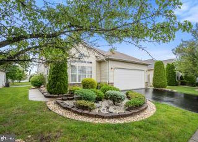 Property at 46 Kensington Rd, Manchester Township, NJ 08759, 2 beds, 2 baths