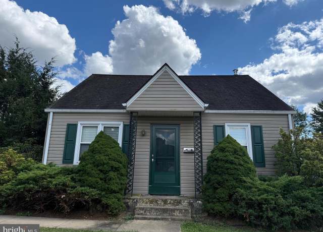 Property at 890 N Warren St, Pottstown, PA 19464, 3 beds, 1 bath