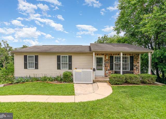 Property at 463 Maple St, Manchester, PA 17345, 3 beds, 1.5 baths