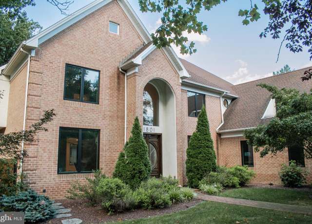 Property at 1801 Shawan Ln, York, PA 17406, 7 beds, 5 baths