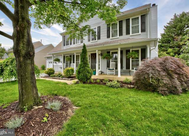 Property at 203 Snowden Ct SW, Leesburg, VA 20175, 5 beds, 3.5 baths