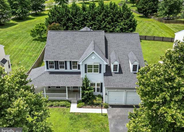 Property at 717 Wooden Bridge Dr, Purcellville, VA 20132, 4 beds, 4.5 baths