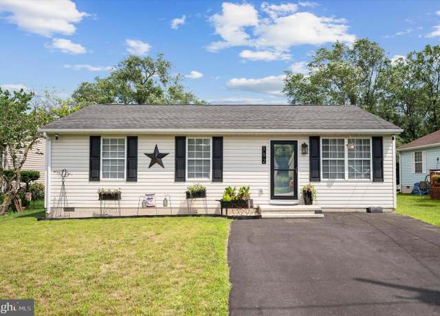 Property at 192 Arch St, Martinsburg, WV 25401, 3 beds, 1 bath