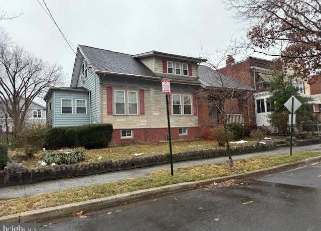 Property at 820 Whittier Pl NW, Washington, DC 20012, 3 beds, 3.5 baths