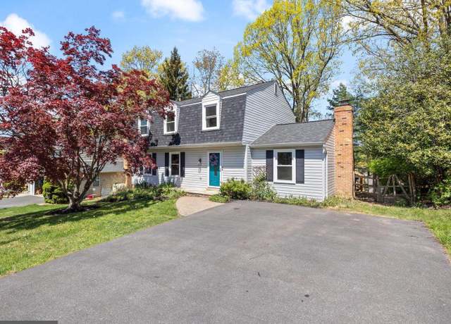 Property at 10009 Durango Dr, Damascus, MD 20872, 4 beds, 2.5 baths