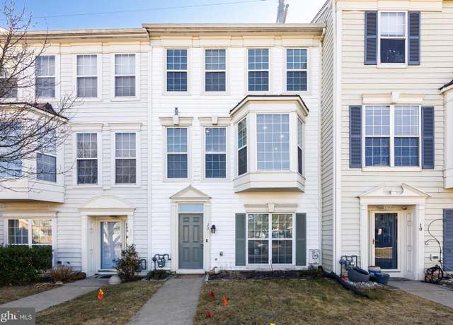 Property at 20 Snowberry Ln, Delran, NJ 08075, 4 beds, 3.5 baths