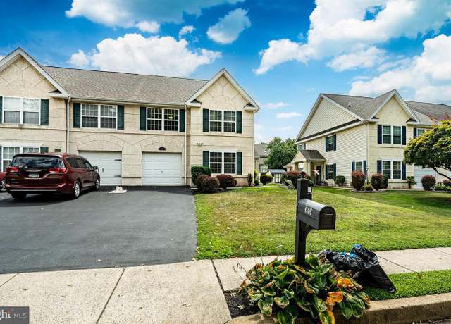 Property at 646 Elm St, Royersford, PA 19468, 3 beds, 2.5 baths