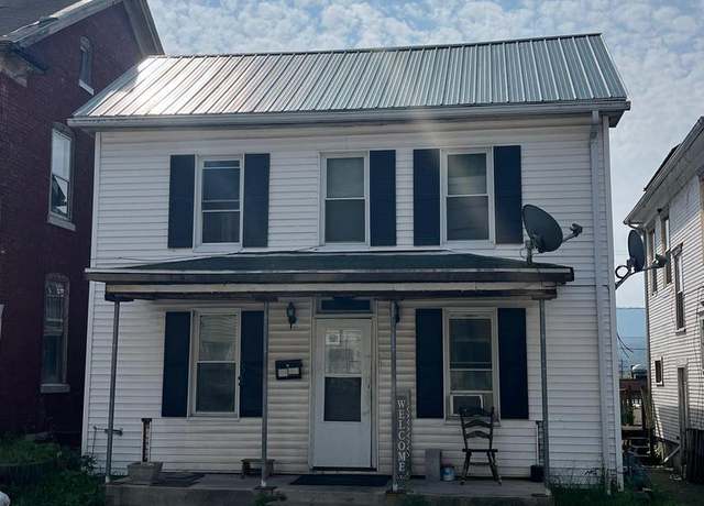 Property at 132 W 4th St, Lewistown, PA 17044, 4 beds, 1 bath