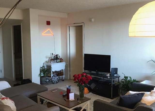 Property at 530 S 2nd St #610, Philadelphia, PA 19147, 1 bed, 1.5 baths