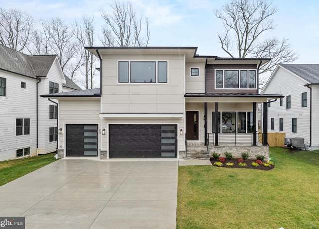 Property at 501 Yeonas Dr SW, Vienna, VA 22180, 7 beds, 6.5 baths