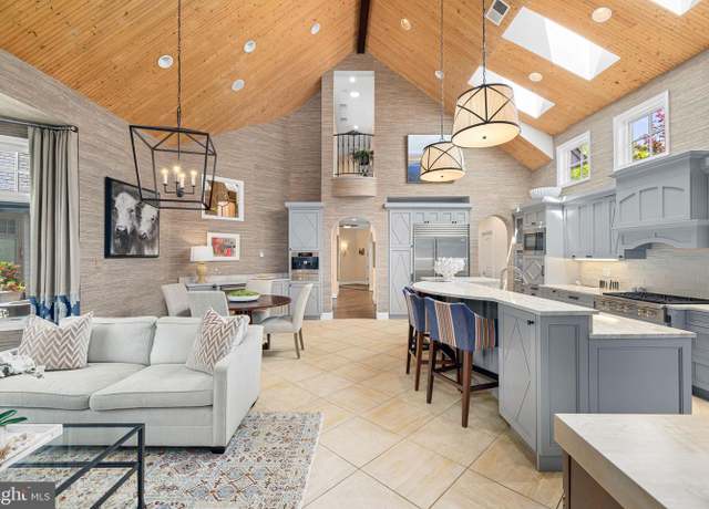 Property at 777 3rd St, Herndon, VA 20170, 5 beds, 5.5 baths