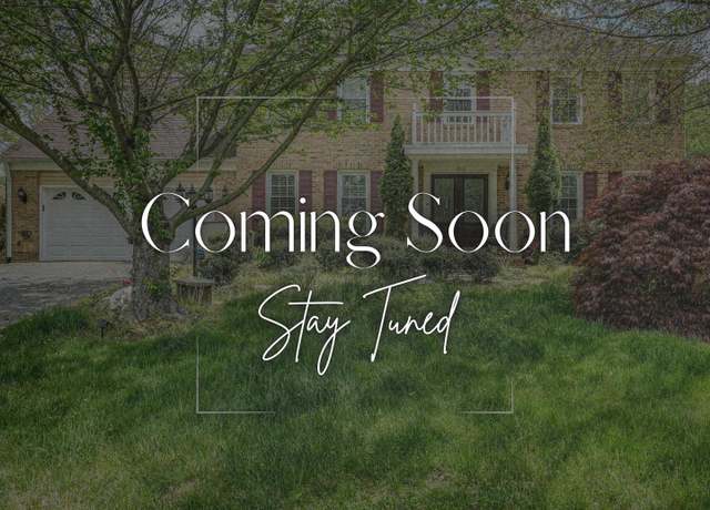 Property at 9913 Rosewood Hill Cir, Vienna, VA 22182, 5 beds, 4.5 baths