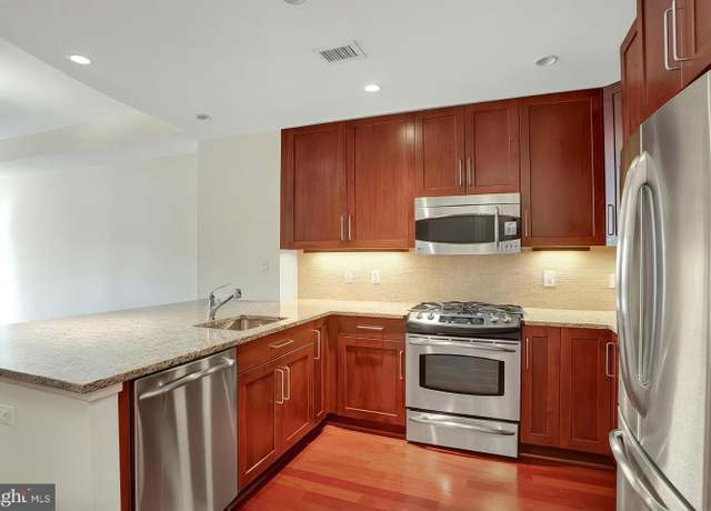 Property at 8220 Crestwood Heights Dr #314, Mclean, VA 22102, 1 bed, 1 bath