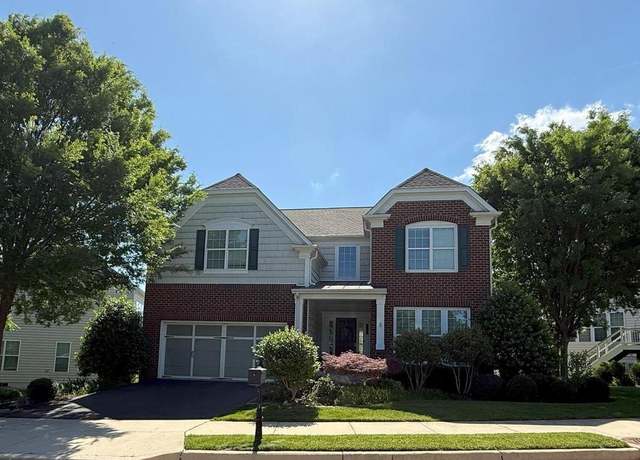 Property at 25558 Taylor Crescent Dr, Chantilly, VA 20152, 6 beds, 4.5 baths