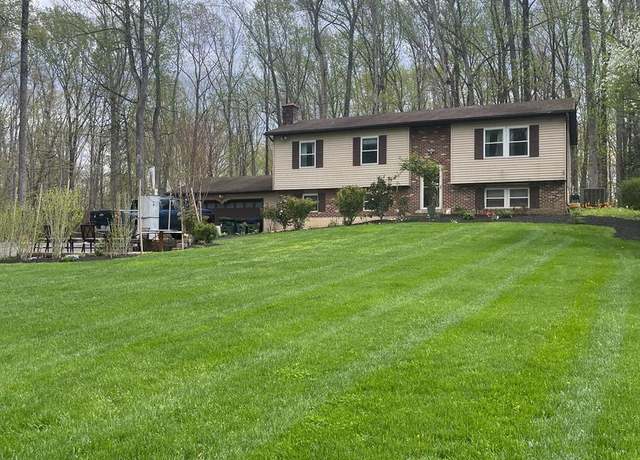 Property at 8807 Doug Dr, Nokesville, VA 20181, 5 beds, 3 baths