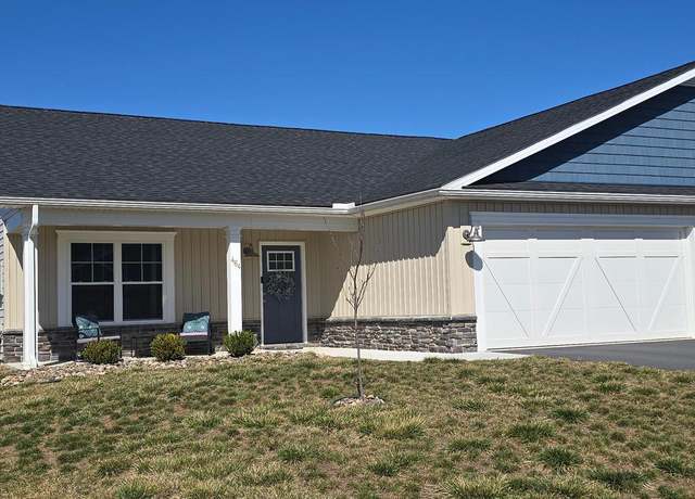 Property at 464 Dripping Spring Dr, Hedgesville, WV 25427, 2 beds, 2 baths
