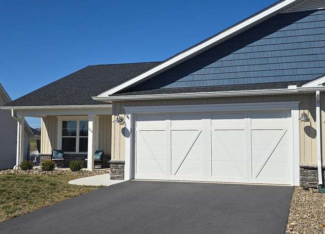 Property at 464 Dripping Spring Dr, Hedgesville, WV 25427, 2 beds, 2 baths