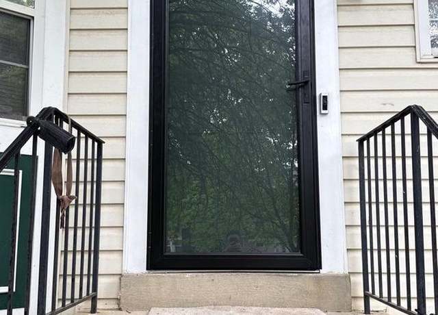Property at 913 Flores St, Capitol Heights, MD 20743, 3 beds, 2.5 baths