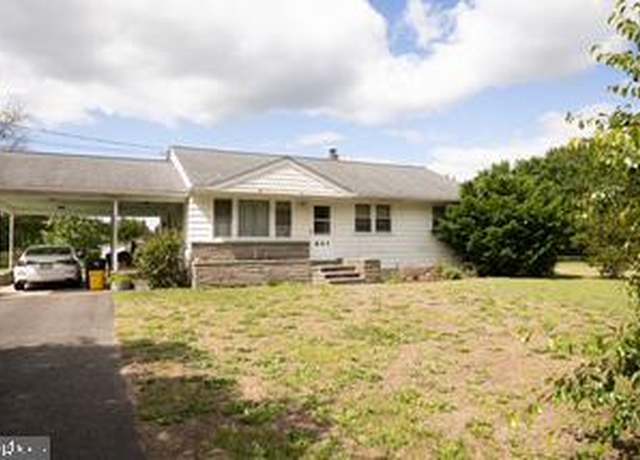 Property at 643 S Egg Harbor Rd, Hammonton, NJ 08037, 3 beds, 1 bath