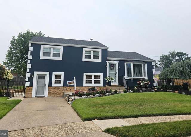 Property at 18 Trinity Ln, Blackwood, NJ 08012, 3 beds, 1.5 baths
