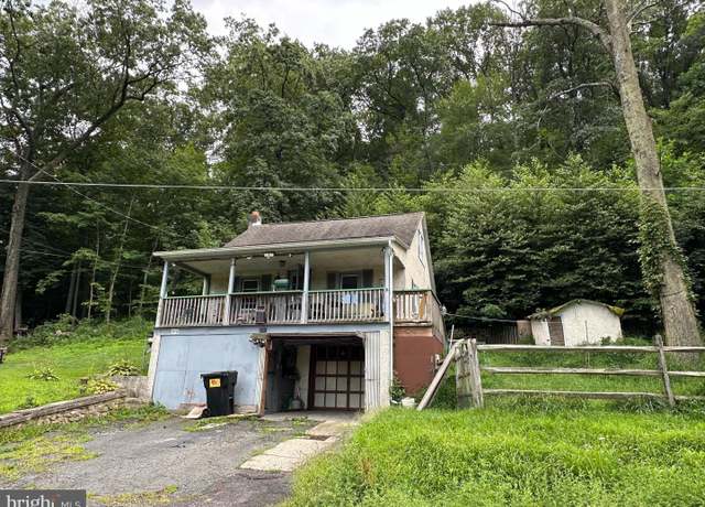 Property at 950 Unger Ln, Boyertown, PA 19512, 3 beds, 1.5 baths