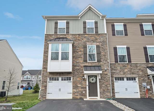 Property at 209 Hibiscus Way, Downingtown, PA 19335, 3 beds, 2.5 baths