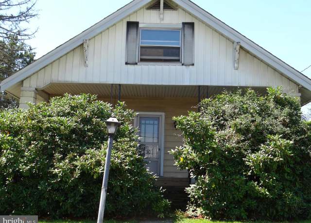 Property at 708 N Main St, Sugarloaf, PA 18249, 3 beds, 2.5 baths