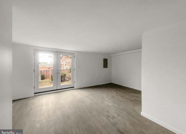 Property at 1116 W Jefferson St, Philadelphia, PA 19122, 4 beds, 1.5 baths