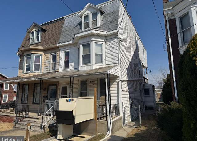 Property at 615 Courtland St, York, PA 17403, 3 beds