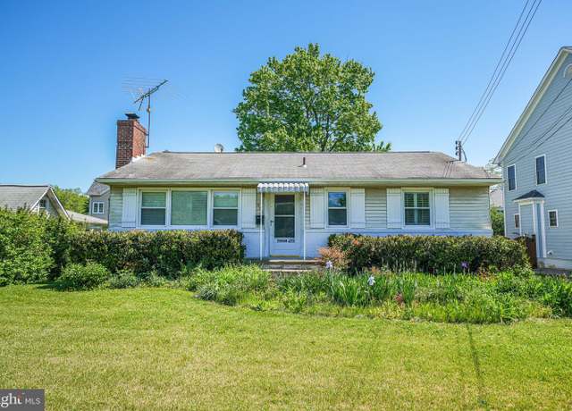 Property at 415 N Harrison St, Arlington, VA 22203, 3 beds, 1 bath