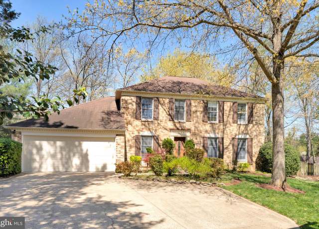 Property at 8459 Hunt Valley Dr, Vienna, VA 22182, 4 beds, 3.5 baths
