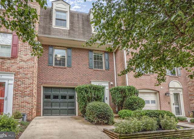 Property at 6705 Sunset Woods Ct, Burke, VA 22015, 3 beds, 2.5 baths