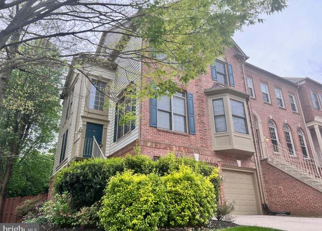 Property at 9512 Lagersfield Cir, Vienna, VA 22181, 4 beds, 3.5 baths