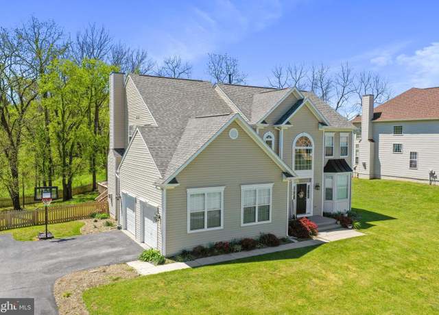 Property at 168 Craighill Dr, Charles Town, WV 25414, 4 beds, 3.5 baths