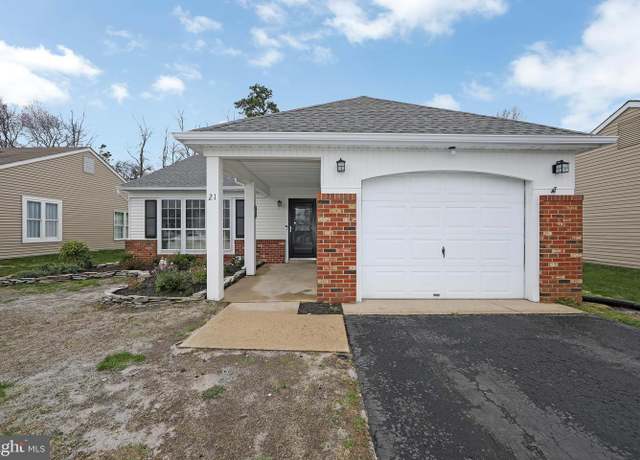 Property at 21 Stratford Rd, Southampton, NJ 08088, 2 beds, 2 baths