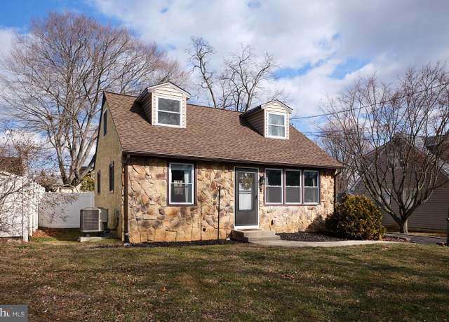 Property at 516 Avenue C, Feasterville Trevose, PA 19053, 3 beds, 2 baths