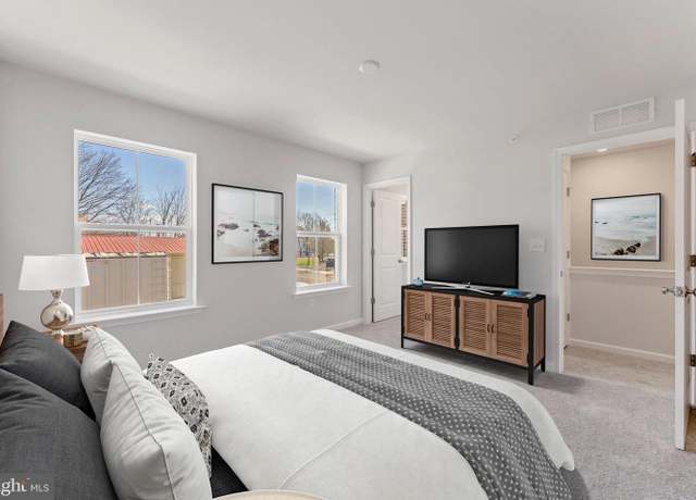 Property at 38 N Eighth St Unit B19, Perkasie, PA 18944, 3 beds, 2.5 baths
